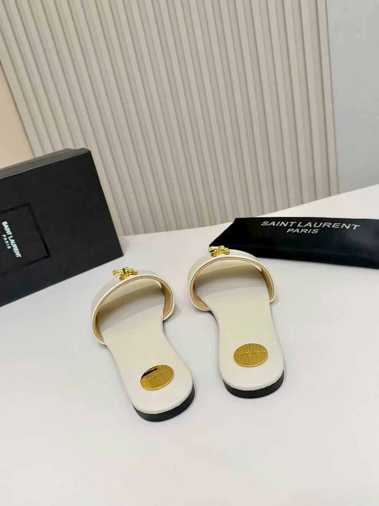 👟👟Ex-factory price 340👟👟 Genuine leather sole +40 YSL new model, upper cowhide leather lining sheepskin, size 35-44, rubber sole, genuine leather sole +40